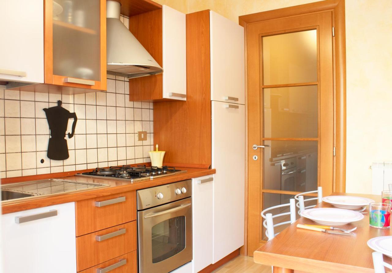 200 Metri Dal Mare Relax Con Ampio Terrazzo Διαμέρισμα Αλάσιο Εξωτερικό φωτογραφία